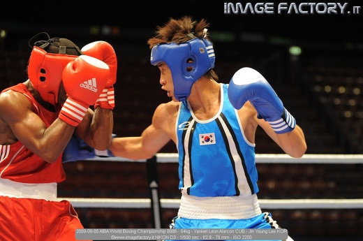 2009-09-05 AIBA World Boxing Championship 0886 - 54kg - Yankiel Leon Alarcon CUB - Jin Young Lee KOR